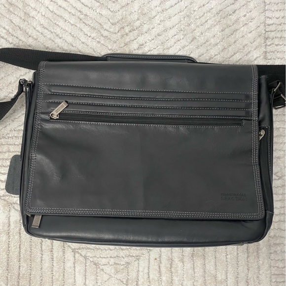 Kenneth Cole Reaction Other - KENNETH COLE 💻 💼 
REACTION Black Laptop Bag GENUINE LEATHER